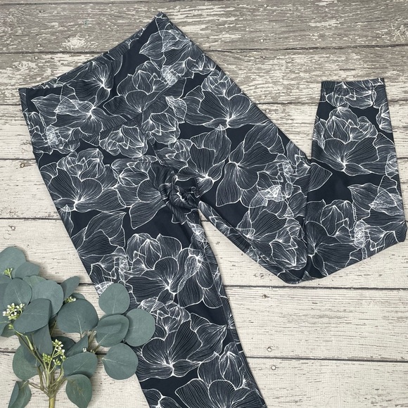 Balance Collection Pants - Balance Collection Floral Lines Leggings